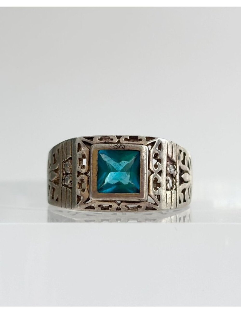 Blue Topaz Tapered Square Cut Cutout Sterling Silver 925 Vintage Ring - sz 9.5 - Picture 2 of 16